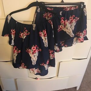 Two piece cow skull set crop top
