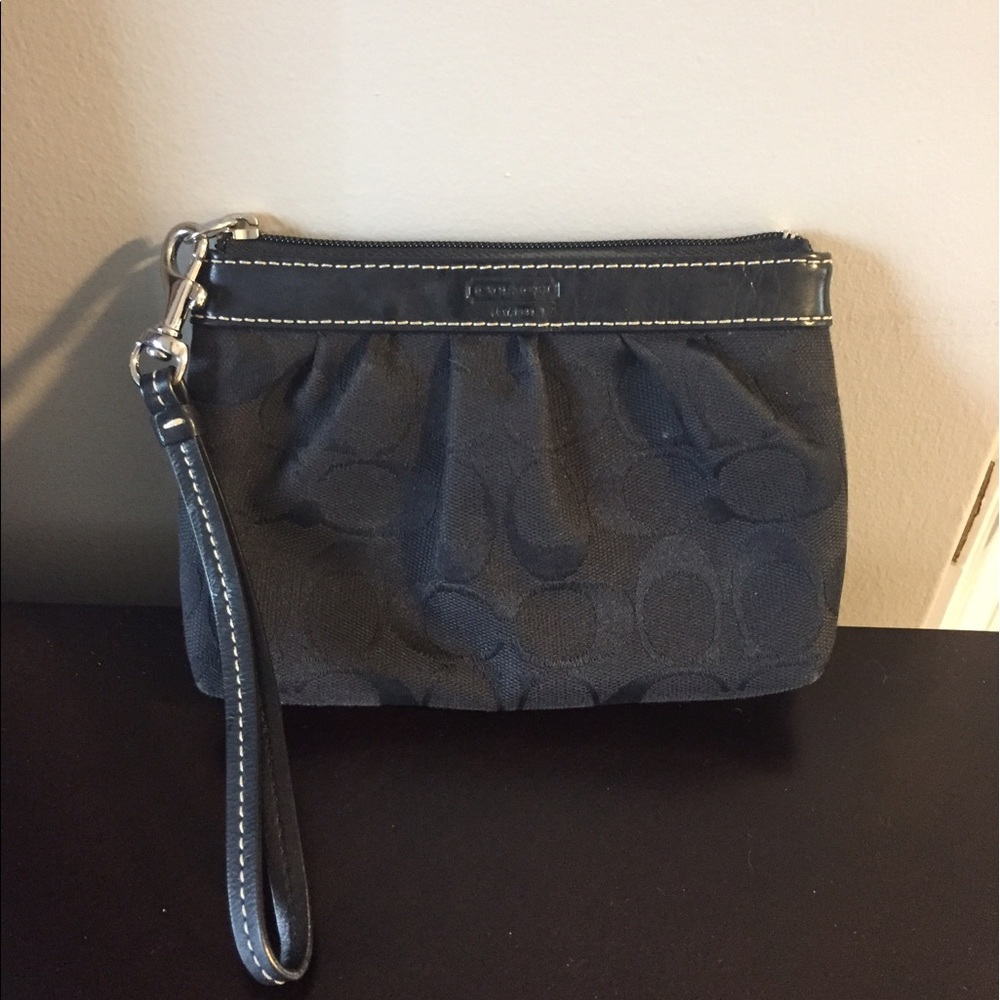 Authentic Classic Coach Wristlet