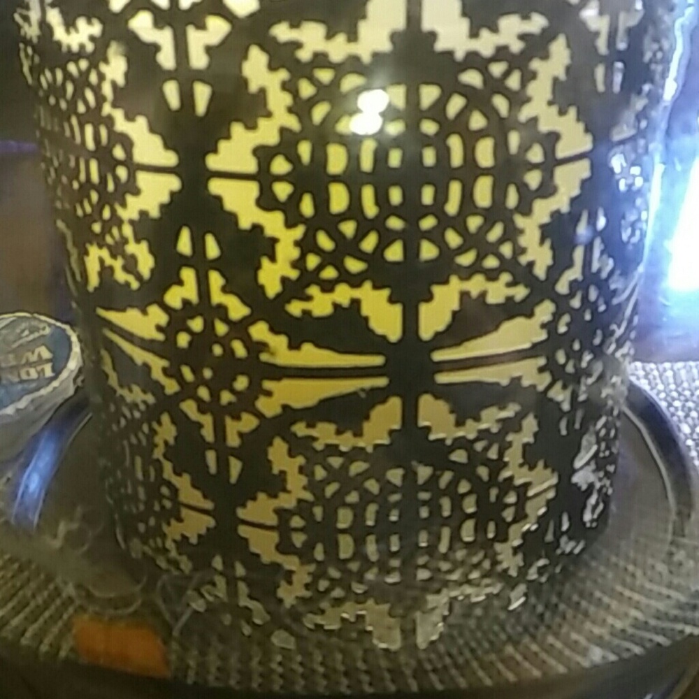 Meet your Posher, Ana