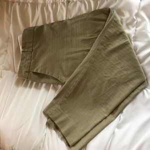 Banana Republic tan patterned crop pants.
