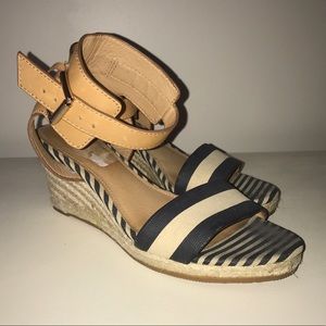 🎉 SALE 🎉 Coach Helen Wedge Sandals