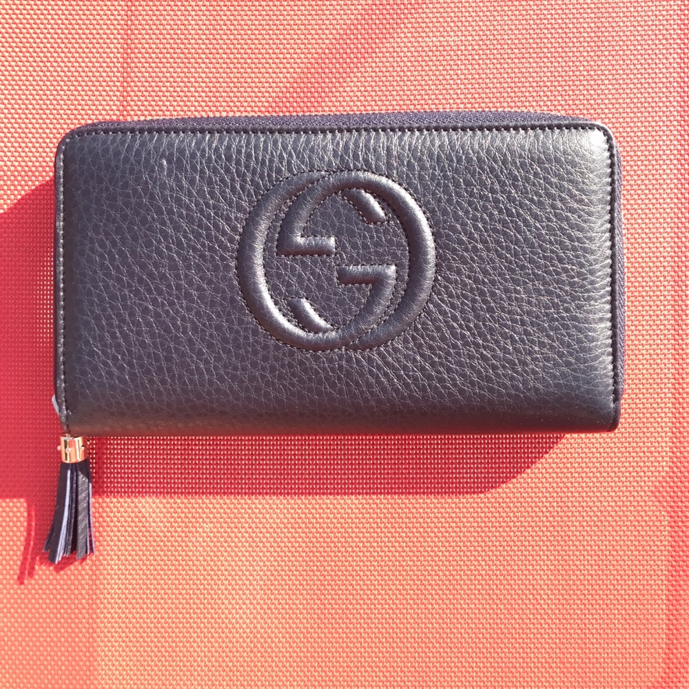 Gucci Soho Navy Leather Zip Around Wallet