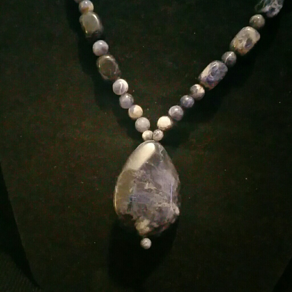 Handmade necklace - Picture 3 of 3