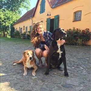 Meet your Posher, Elyse