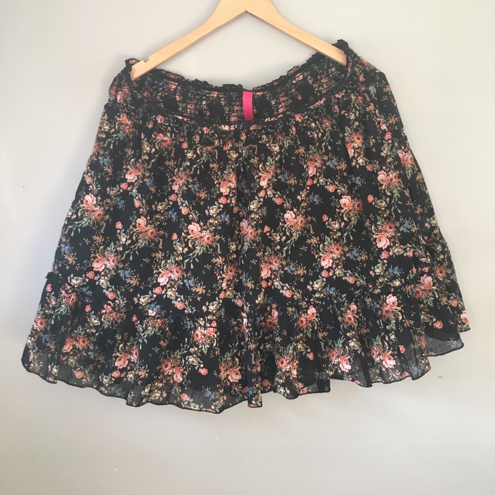 Plus size floral stretchy skirt