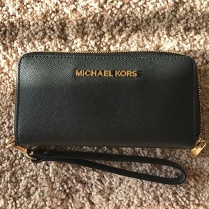 Michael Kors Wallet with wristlet