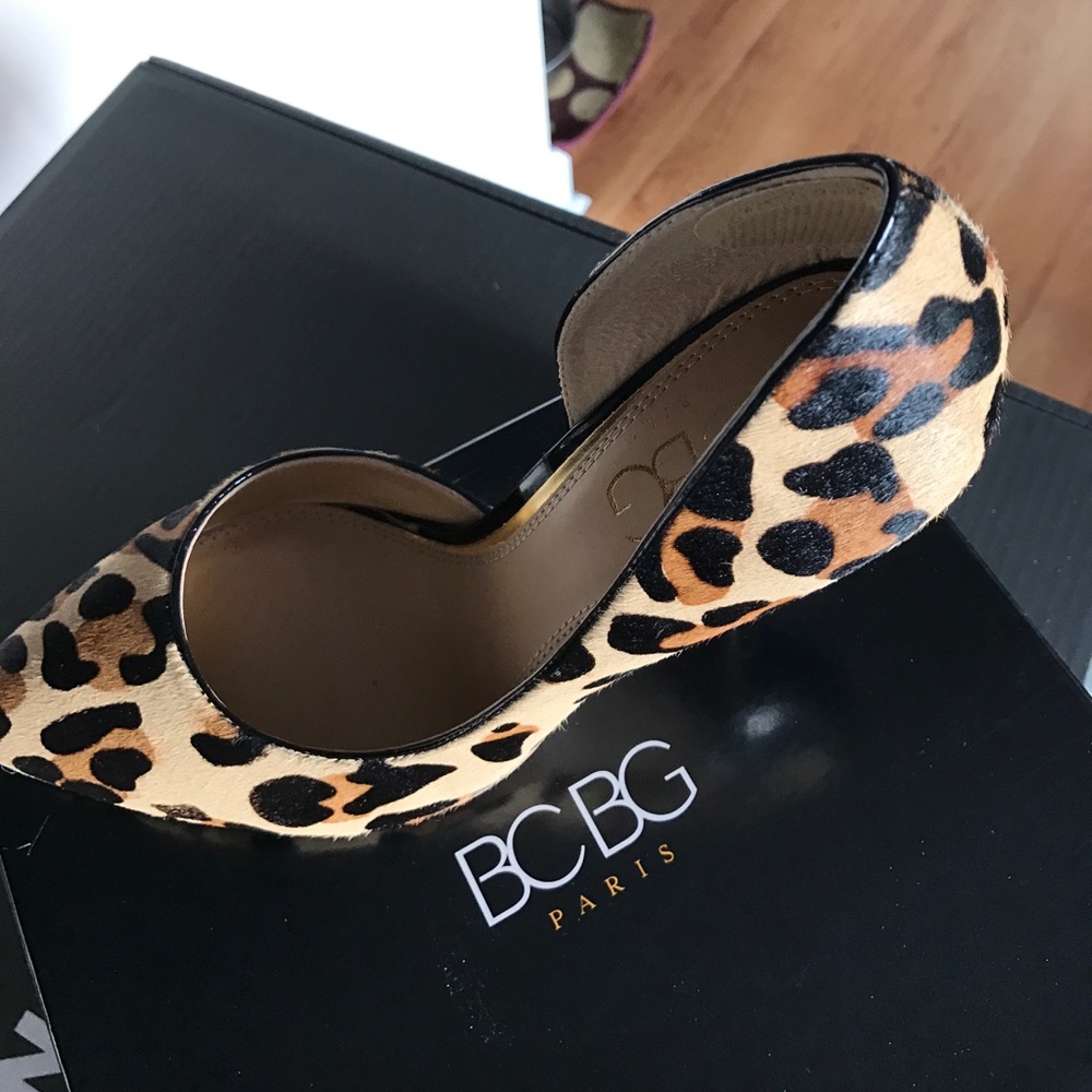 BCBG cheetah heels size 9