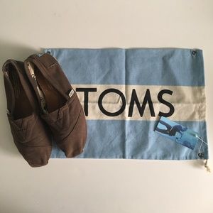 Brown Toms.