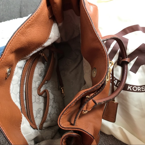 MICHAEL KORS LARGE HAMILTON HANDBAG - Picture 4 of 8