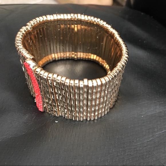 Make it easy with a snazzy bracelet! - Picture 3 of 4