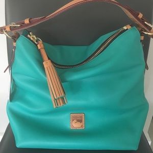 NWT!! Dooney & Bourke McKenzie Hobo w/ accessories