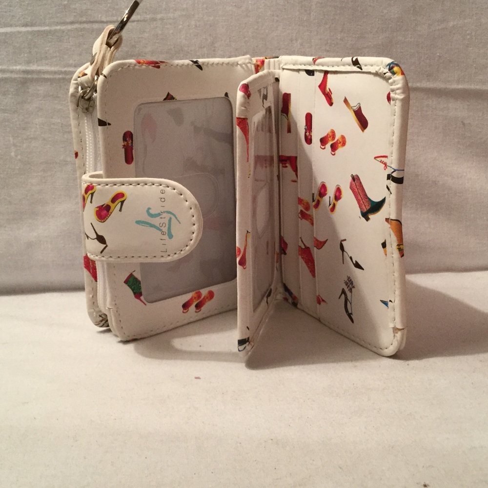 Wallet with shoe designs by Life Stride - Picture 2 of 4