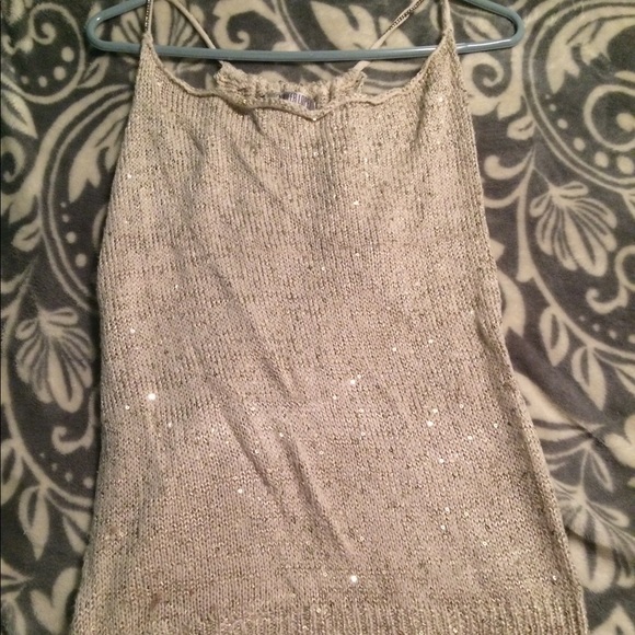 Shirts - Picture 7 of 8