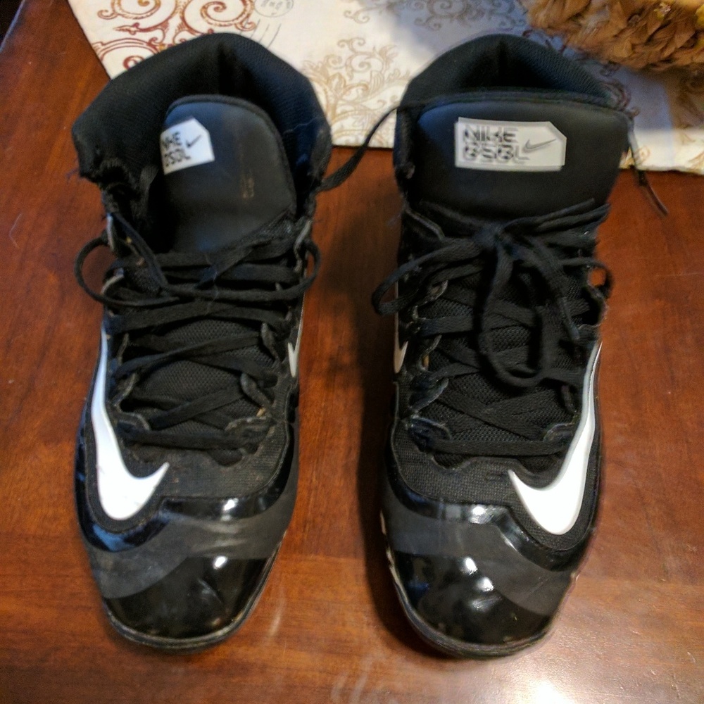 Nike baseball cleats Size 9