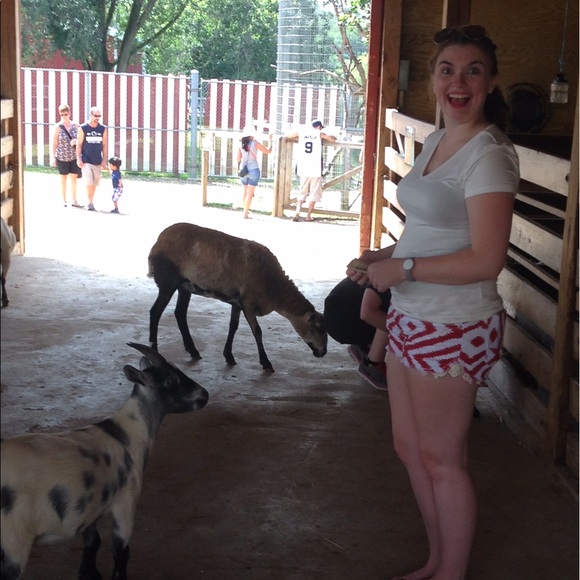 Meet your Posher, Heather - Picture 2 of 4