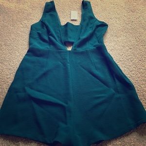 Romper. Hunter Green. New w tag