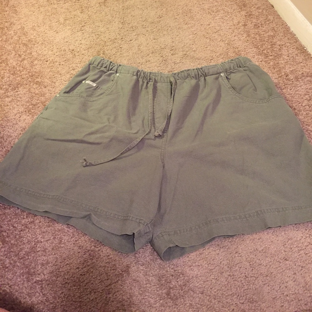 💚BILL BLASS BLASSPORT💚 shorts size 16