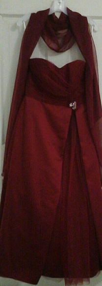Women's Red Strapless Gown - Picture 1 of 1
