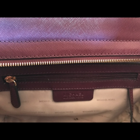 Fall 2016 Plum Micheal Kors purse - Picture 3 of 6