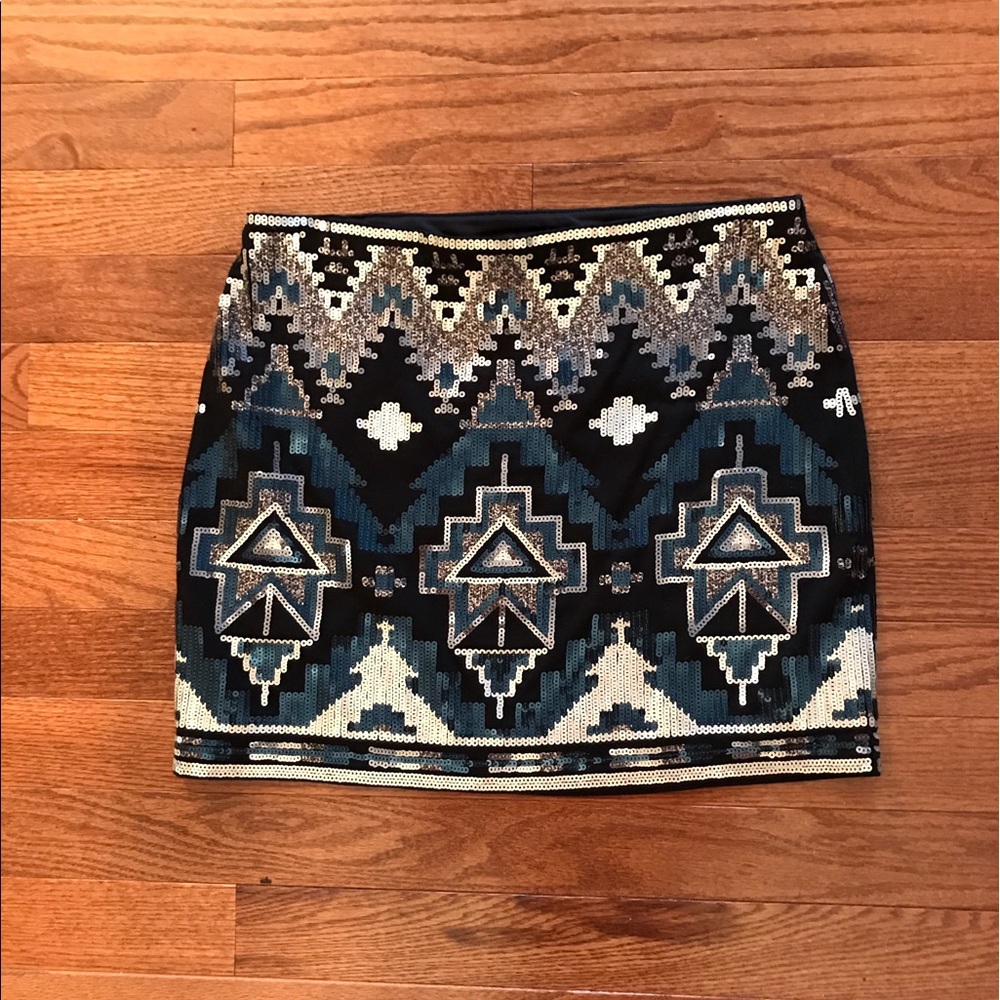 Express NWT Aztec sequin skirt xs