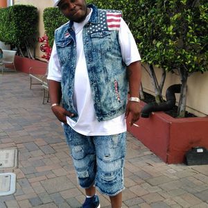 Meet your Posher, Lawrence