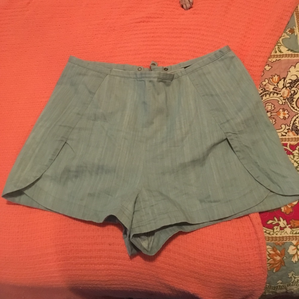Fletcher cotton shorts by Lyell