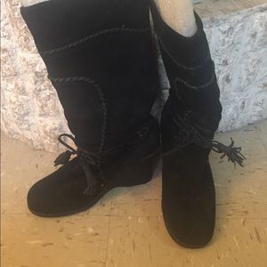 Steve Madden black upper leather wedge boots