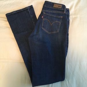 NWOT Levi's mid-rise boot cut jeans