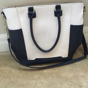 Blue and white tote bag