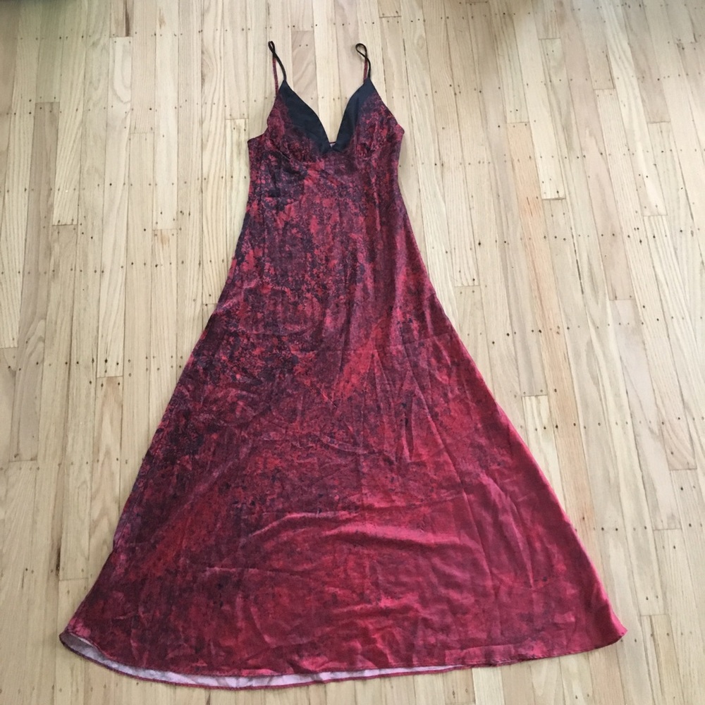 SOLD🔴90s Maxi Silk Slip Dress