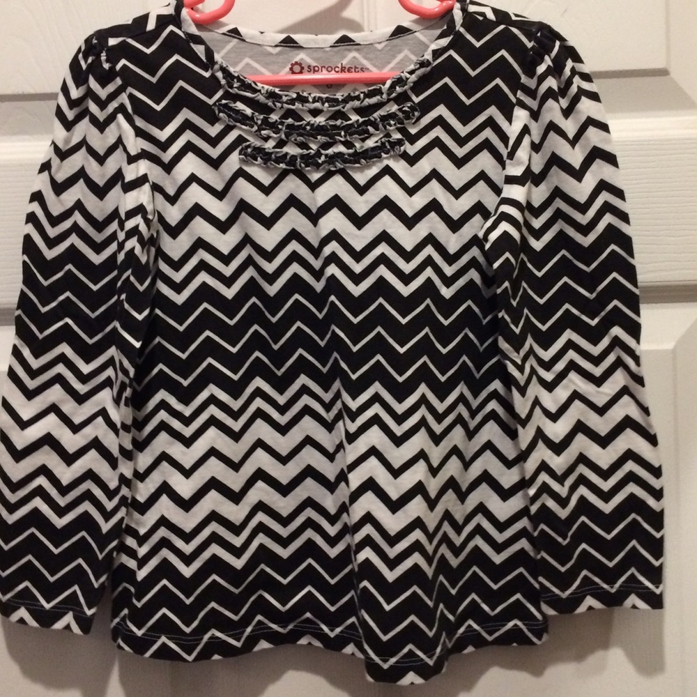Little Girls Long Sleeved Top, worn 1x
