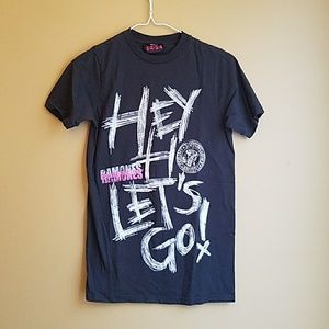 Dark gray Ramones shirt