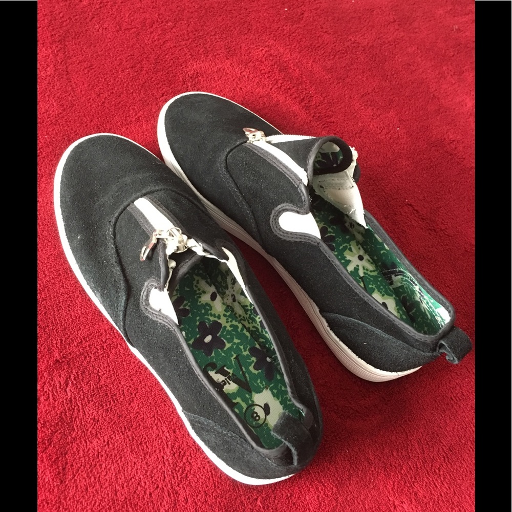 Leather shoes with zipper!