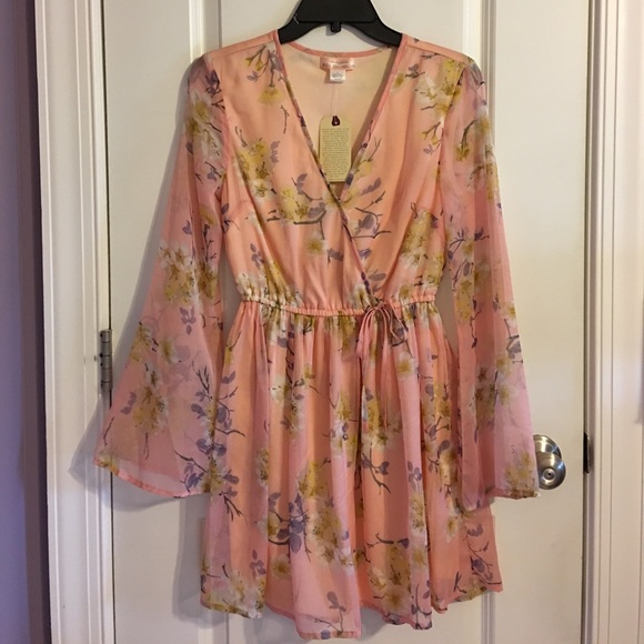 Band of Gypsies Dresses & Skirts - Gorgeous Band of Gypsies Pink Cherry Blossom dress