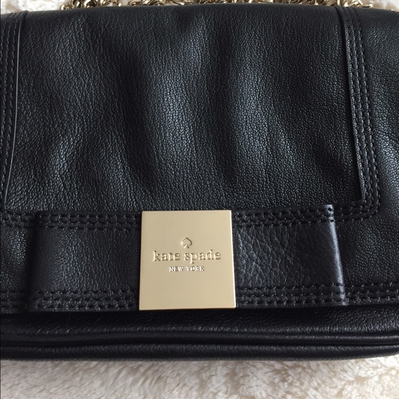 Kate Spade crossbody with subtle bow - Picture 2 of 3