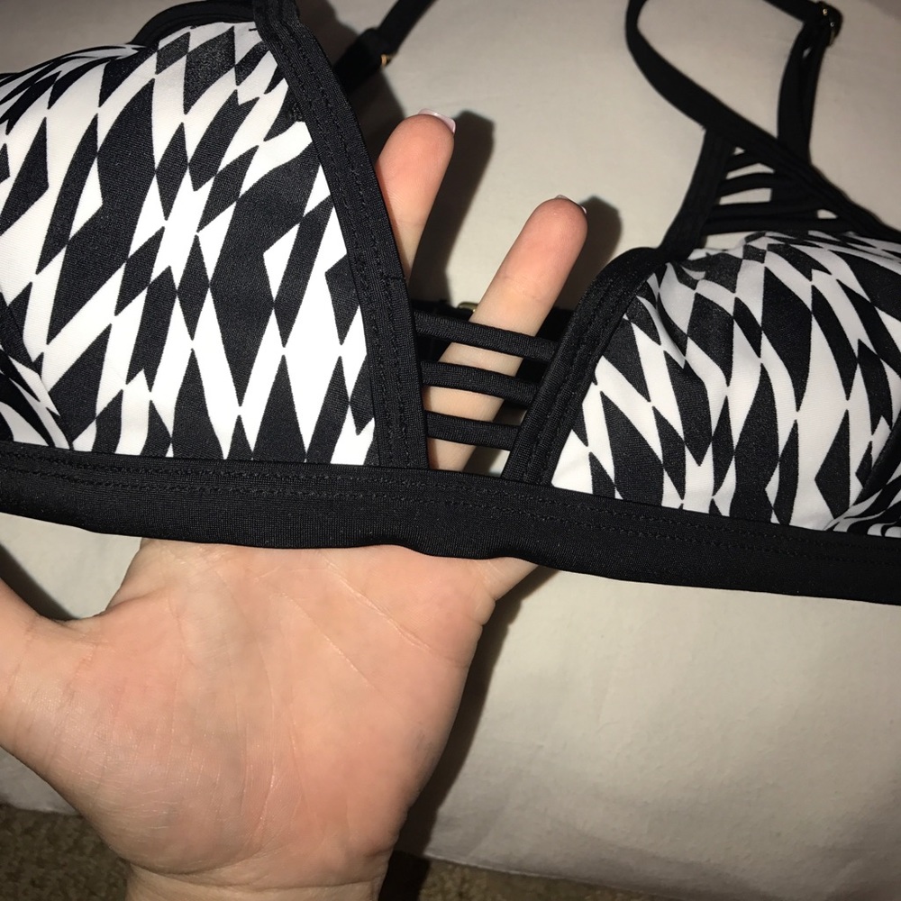 Bikini top - Picture 2 of 3