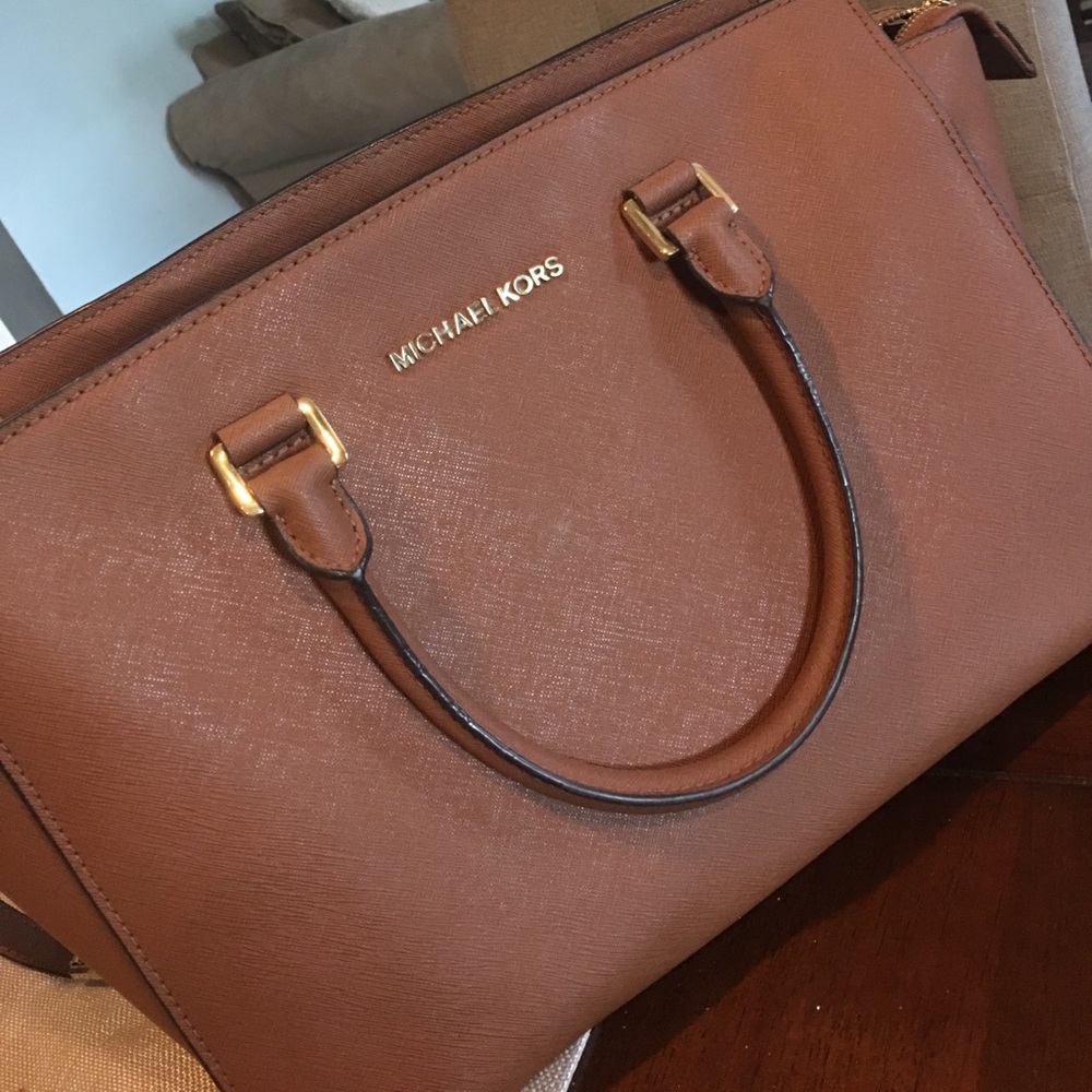 Micheal Kors Selma- Bag