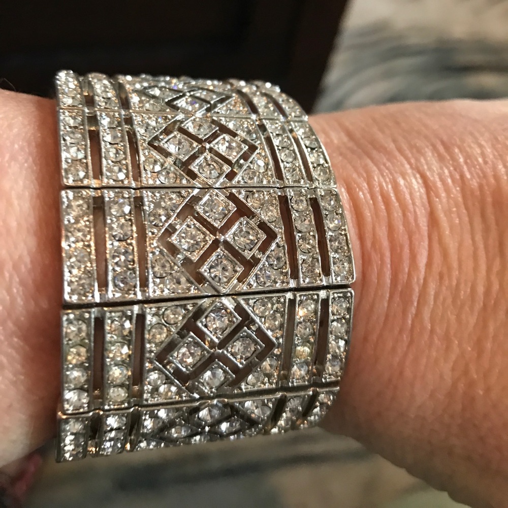 Pretty Rhinestone bracelet🍉 - Picture 3 of 4