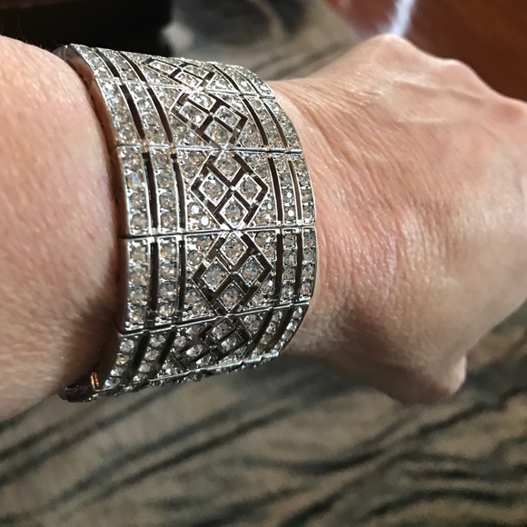 Pretty Rhinestone bracelet🍉 - Picture 4 of 4