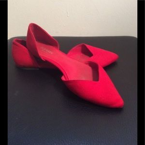 Old Navy Red Pointed Flats - Size 8