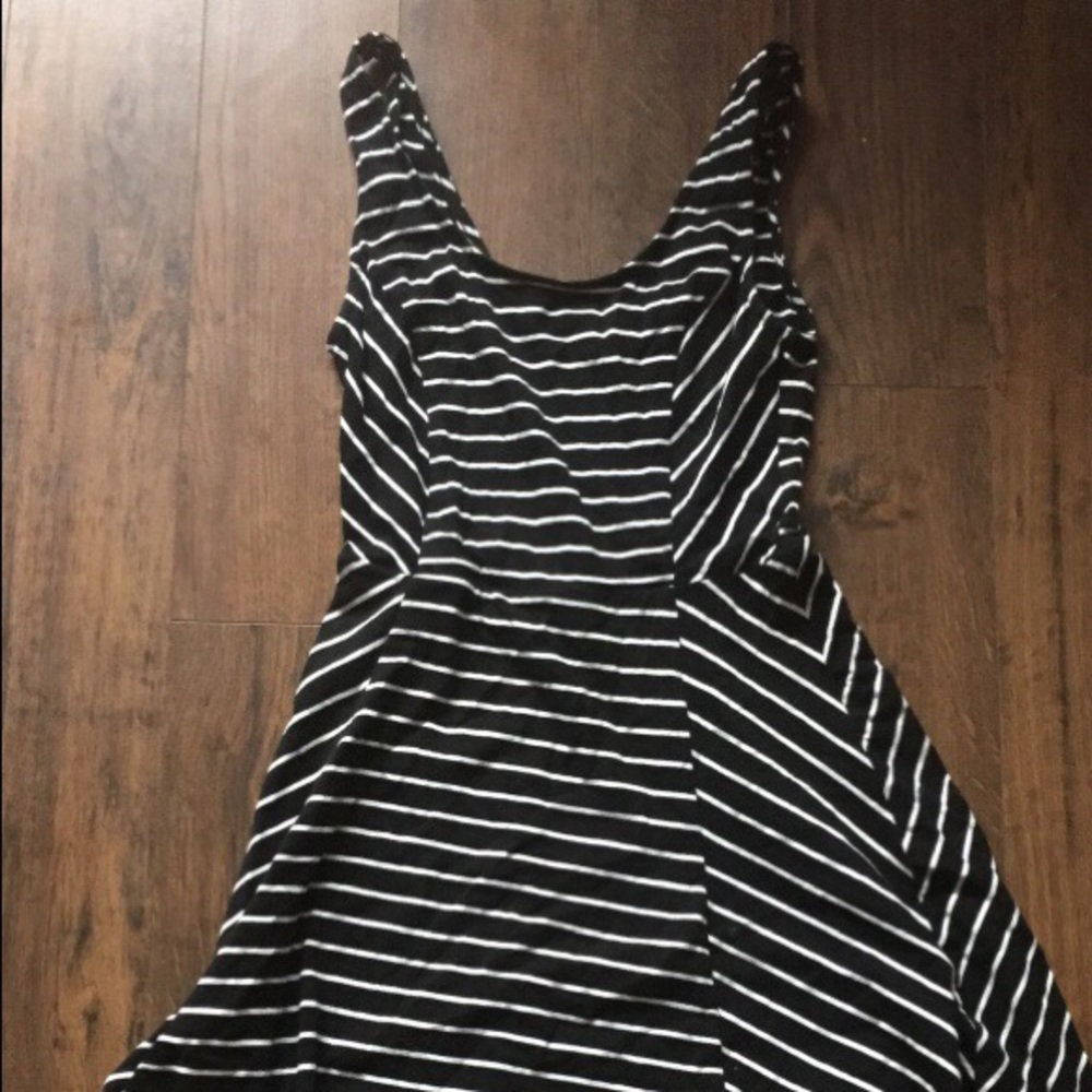 Mossimo black and white striped dress