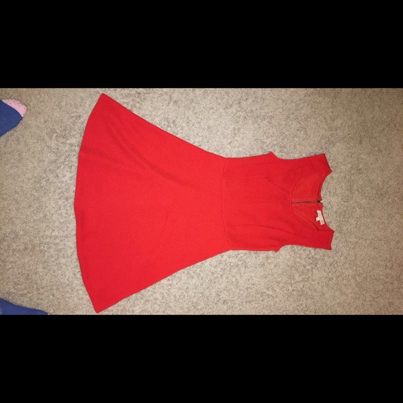 Red fit & flare dress - Picture 3 of 5