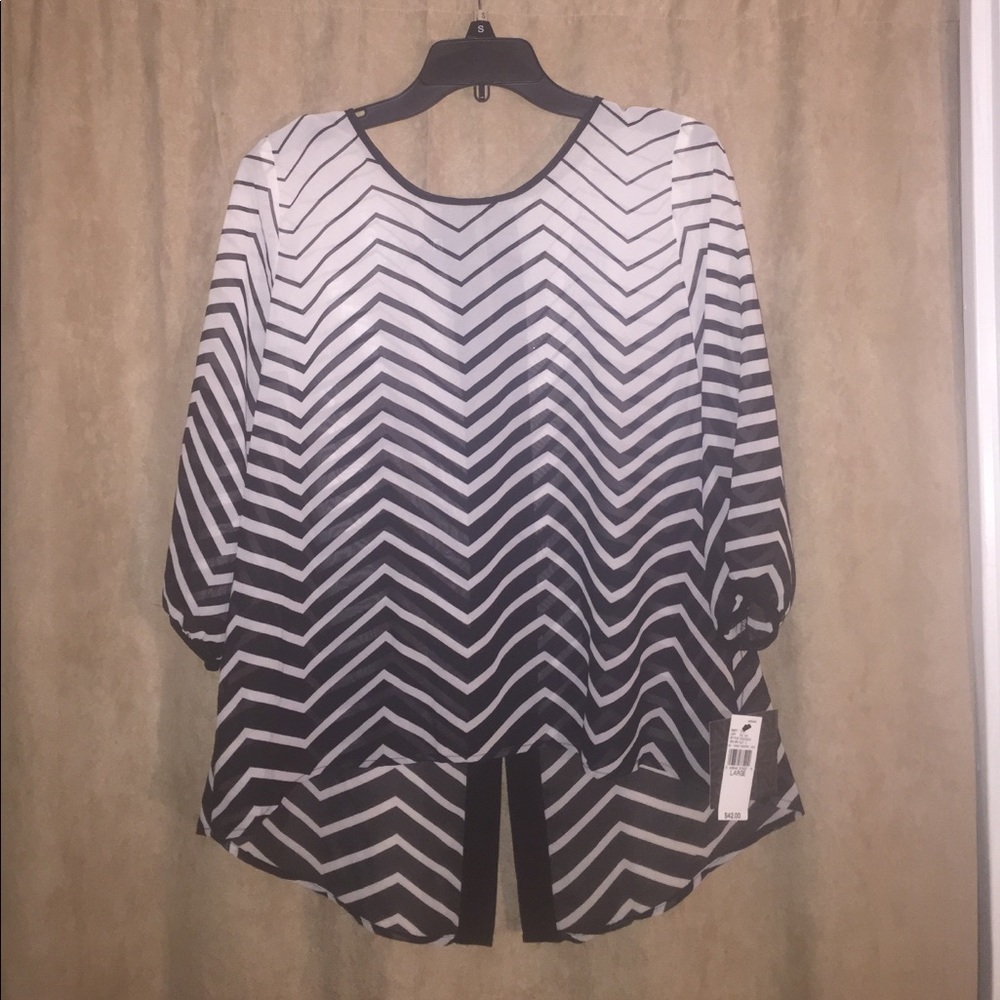 Black & White Zig Zag Print Top