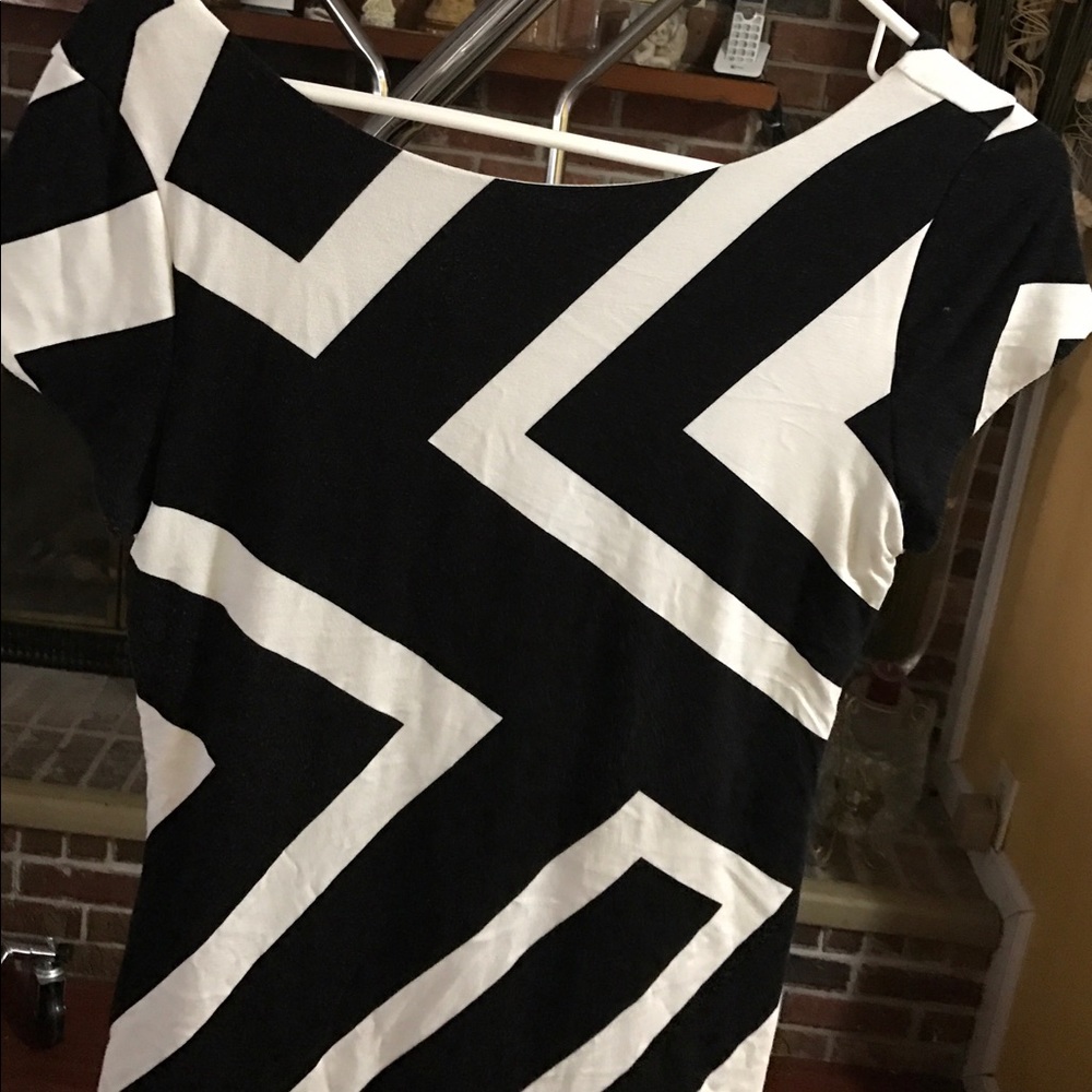 Black and white Top👚