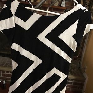 Black and white Top👚