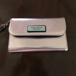New w/out tags. Victoria Secret wristlet