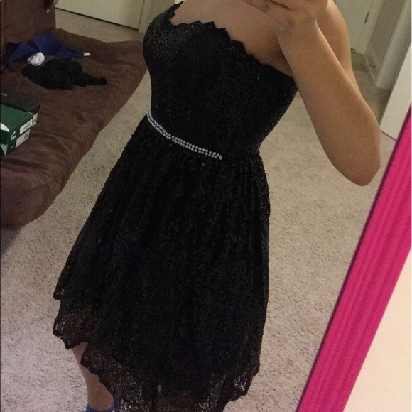 Strapless black sequin dress - Picture 2 of 5