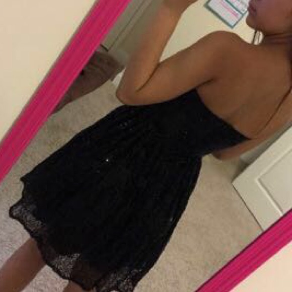 Strapless black sequin dress - Picture 3 of 5