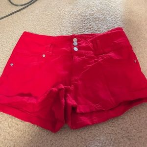 High waisted three button shorts