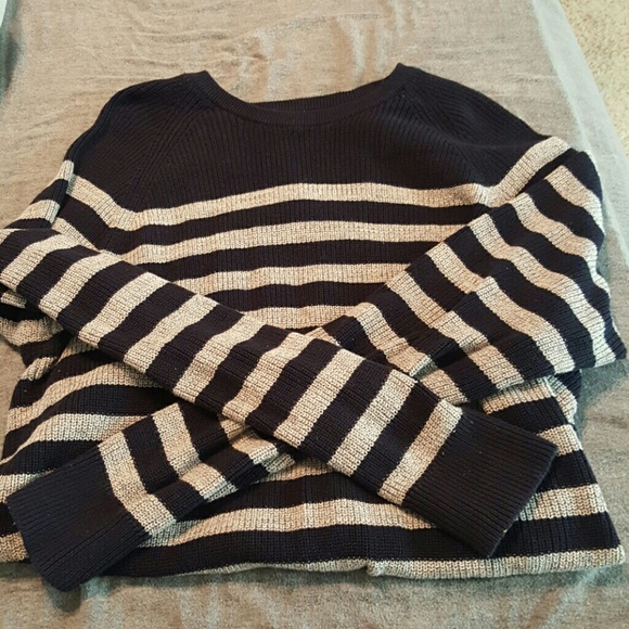 American Eagle striped crew neck pullover - Picture 3 of 3